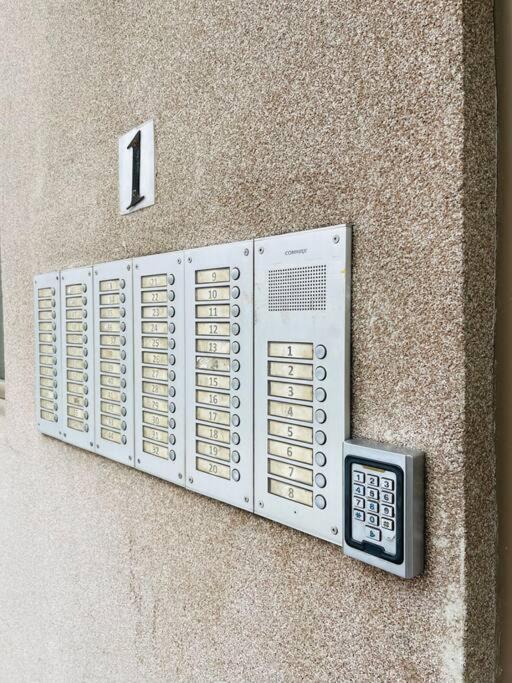 New Modern Rooftop Apartment-Free Private Parking Skopje Exterior foto