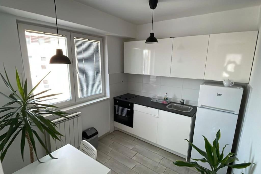 New Modern Rooftop Apartment-Free Private Parking Skopje Exterior foto